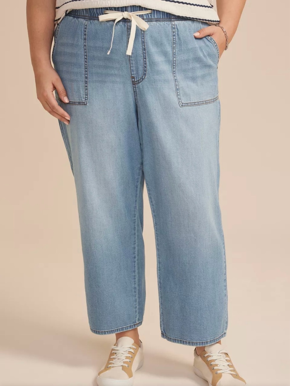 Maurices Light Blue Pull-On Wide Leg Jeans
